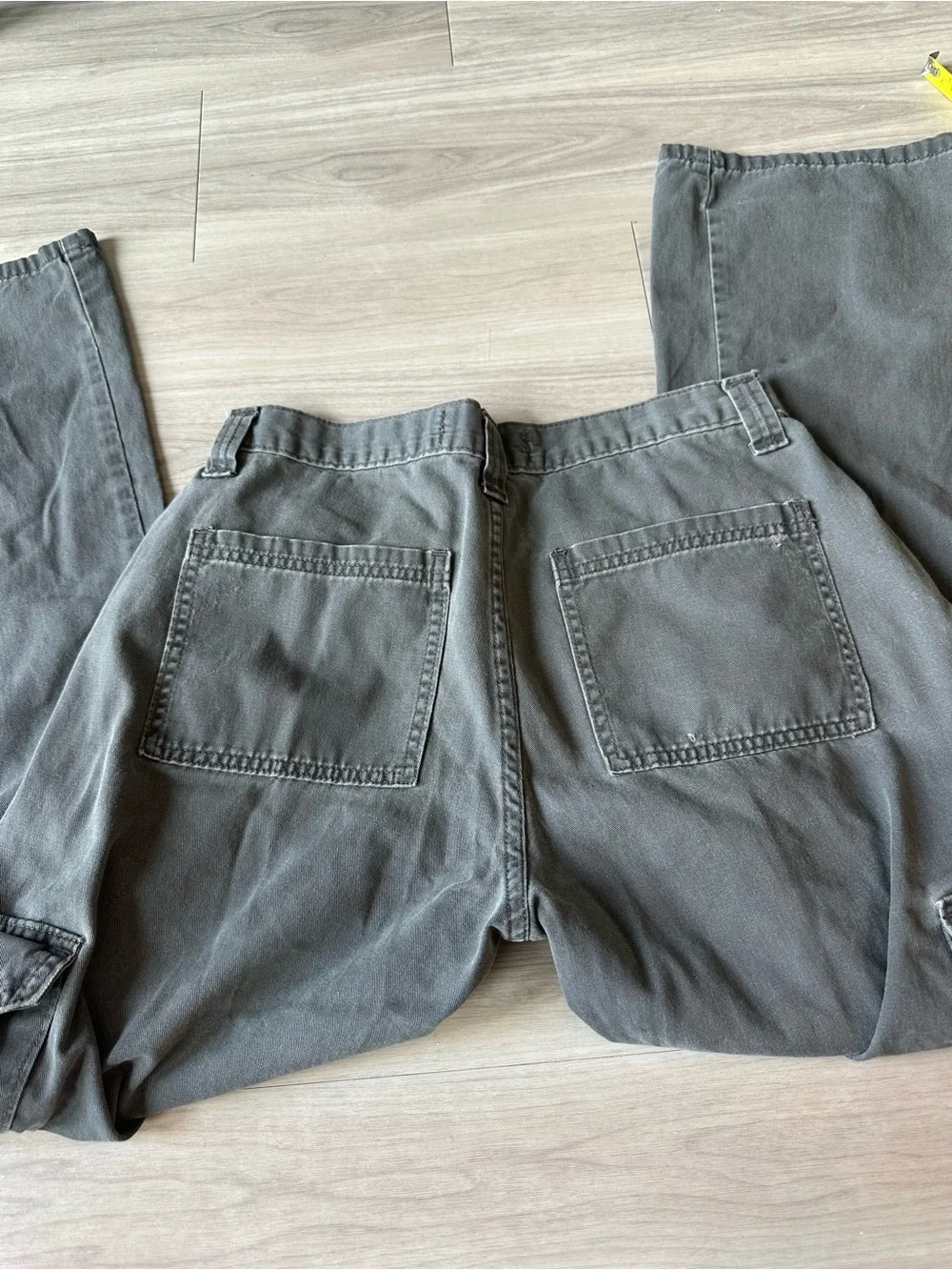 Wrangler Men's Casual Cargo Pants in Charcoal Gray Size 32